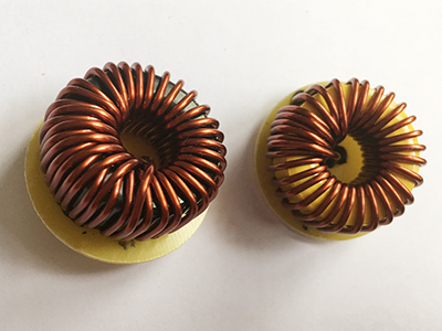 Bobina toroidal (bobina de choque de modo diferencial)
