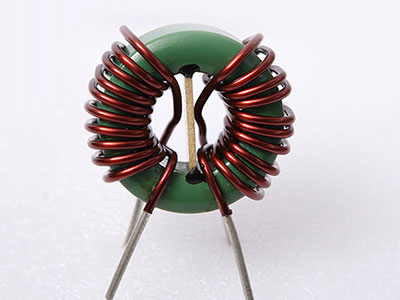 Choques de modo común, serie TCC
