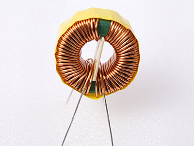 Choques de modo común, serie TCC
